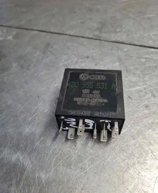 Volkswagen Golf IV Window wiper relay 4B0955531A A050201 5WK10430A