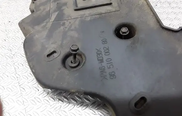 Ford Fiesta Timing belt guard (cover) 9651000280