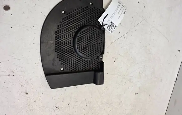 BMW 7 E65 E66 Subwoofer grill/trim 65136907655
