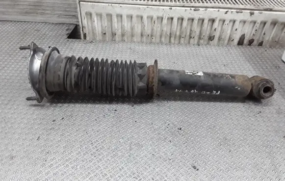 Peugeot 407 Front shock absorber/damper