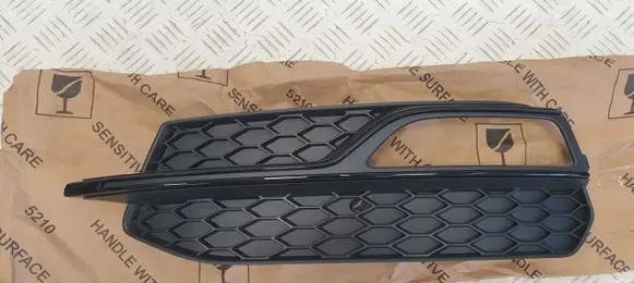 Audi A3 S3 8V Front bumper lower grill
