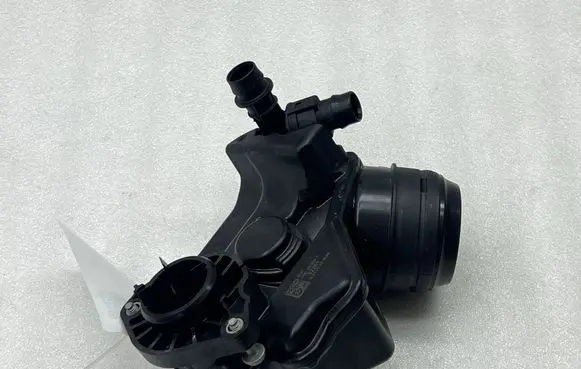 Volkswagen T-Roc Intake resonator 05E129654R