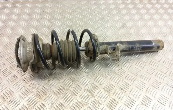 BMW 1 E81 E87 Front shock absorber with coil spring 6771554