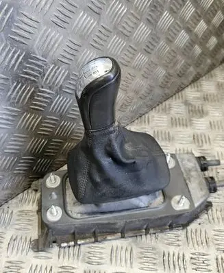 Skoda Fabia Mk1 (6Y) Gear shifter/selector 6Q0711061E