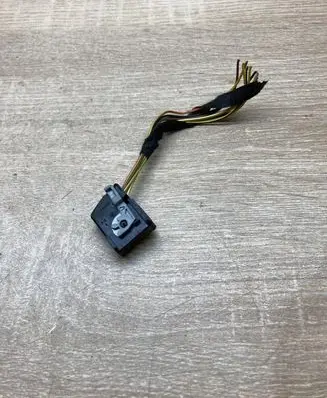 BMW 3 E90 E91 Plug wire 8364646