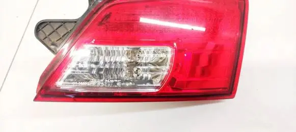 Subaru Outback Tailgate rear/tail lights 13220072 132-20072