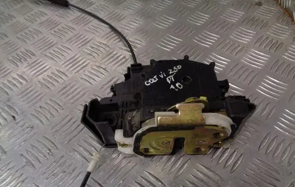 Mitsubishi Colt Rear door lock