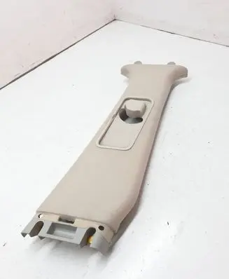 Land Rover Range Rover Sport L320 (B) pillar trim (top) 631240091 173868 SEQ5844