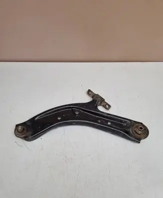 Nissan X-Trail T32 Front lower control arm/wishbone 7918