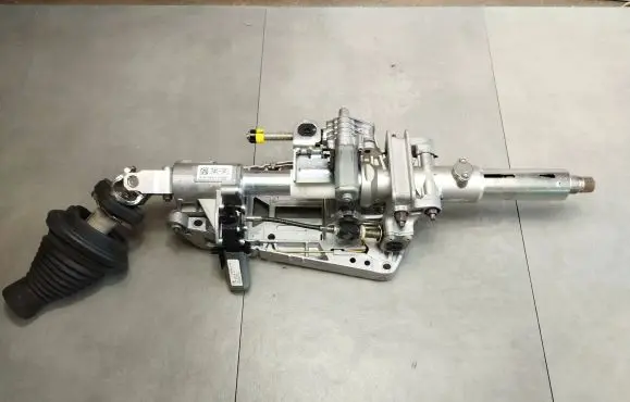 Mercedes-Benz CLS C218 X218 Steering wheel axle A2184601316