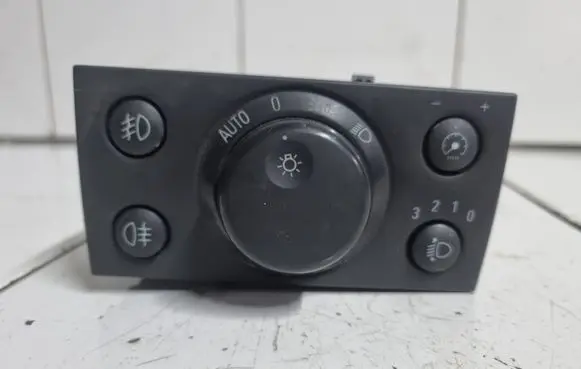 Opel Vectra C Light switch 13177072 LK04060055