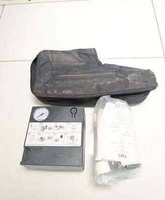 Volkswagen Golf VII Tire air pump compressor 5N0012615A