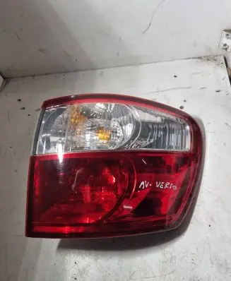 Toyota Avensis Verso Rear/tail lights