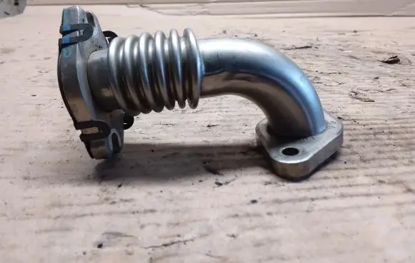 Ford Focus EGR valve line/pipe/hose 84715F01