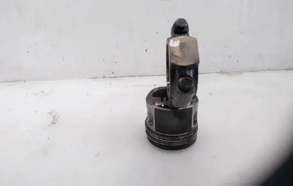 Audi A3 S3 8P Piston with connecting rod 200605210435