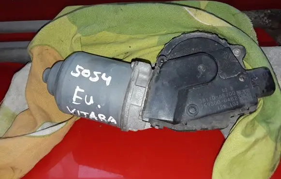 Suzuki Grand Vitara II Wiper motor 3811065J00 1593000482