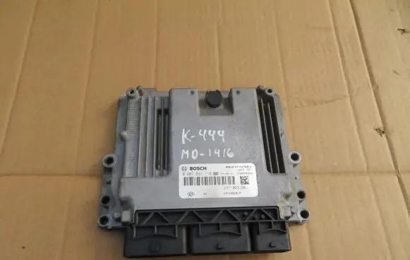 Renault Clio IV Engine control unit/module ECU 0281035325