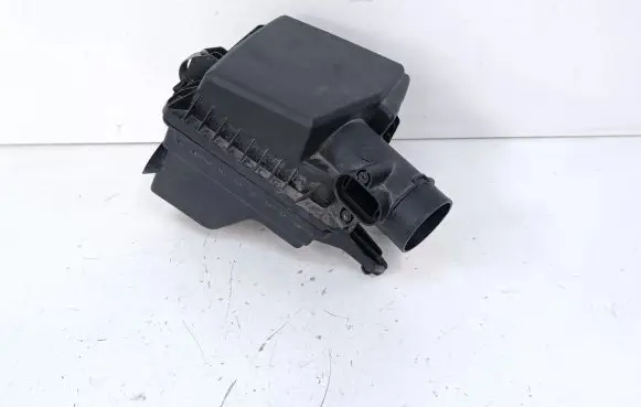 Chevrolet Volt I Air filter box 22752969 838509636
