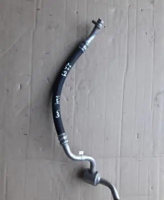 Renault Kadjar Air conditioning (A/C) pipe/hose 924804EA0A