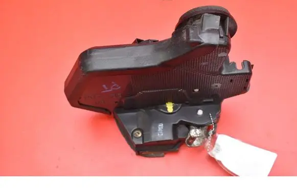 Toyota Avensis Verso Rear door lock 