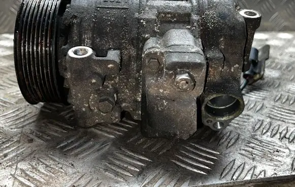 Land Rover Discovery 3 - LR3 Air conditioning (A/C) compressor (pump) JPB000183 7SEU17C 4471808382