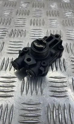 Mercedes-Benz E W210 Fuel injection high pressure pump A6110900250
