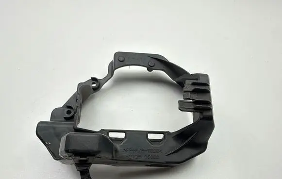 Lexus CT 200H Fog light bracket 5212576030