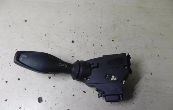 Ford Fiesta Indicator stalk 8A6T13335BC I3841