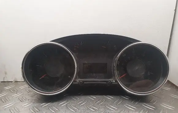 Peugeot 5008 Speedometer (instrument cluster) 9666625880