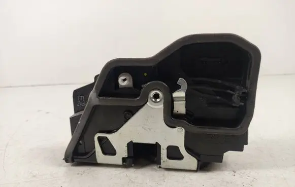 BMW 5 F10 F11 Front door lock A053702 7229461