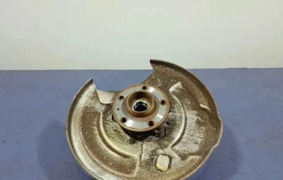 Volvo XC90 Front wheel hub spindle knuckle