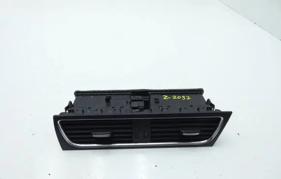 Audi A5 8T 8F Dash center air vent grill 8T2820951 S0098790
