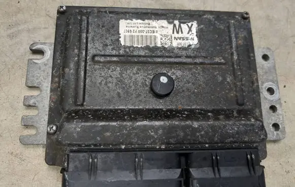 Nissan Micra Engine control unit/module MEC37300