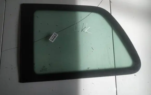 Peugeot 307 Rear side window AS2