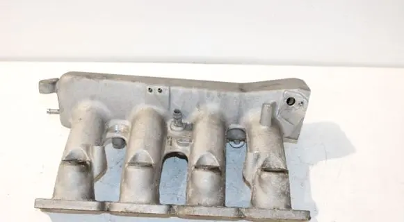 Volkswagen Polo IV 9N3 Intake manifold 06A133223DE 06A133223