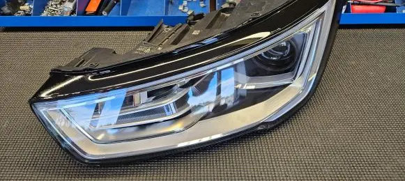 Audi A1 Headlight/headlamp