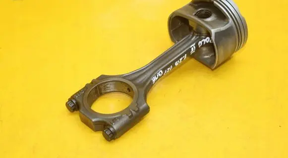 Volkswagen Polo IV 9N3 Piston with connecting rod 36AC