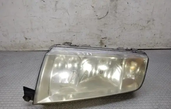 Skoda Fabia Mk1 (6Y) Headlight/headlamp