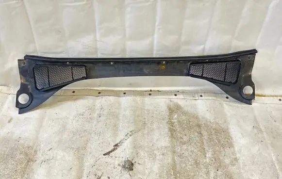 Ford Focus Wiper trim BM51A02216A
