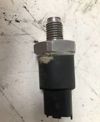 Fuel pressure sensor