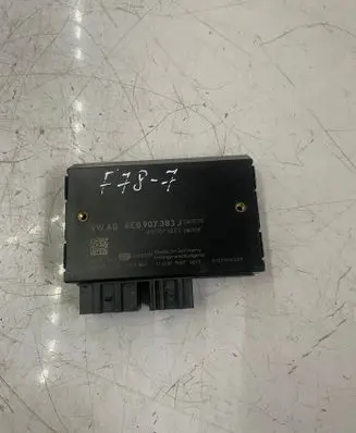 Audi Q7 4L Tow bar trailer control unit/module 4E0907383J