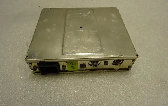 Audi A8 S8 D2 4D GPS navigation control unit/module 4D0919894B