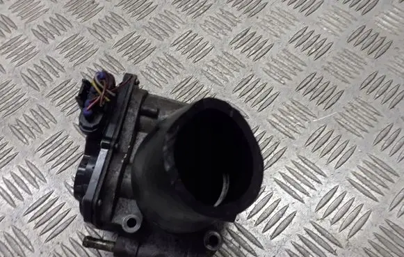 Mazda 5 Throttle body valve RF7J136B0C