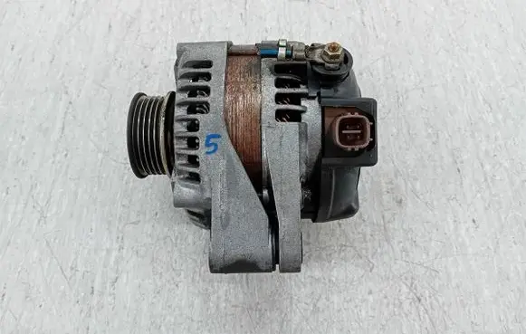 Toyota RAV 4 (XA20) Generator/alternator