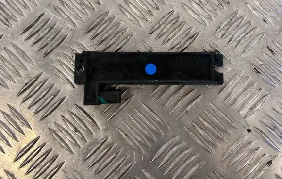 Tesla Model X Keyless system antenna 104312900B