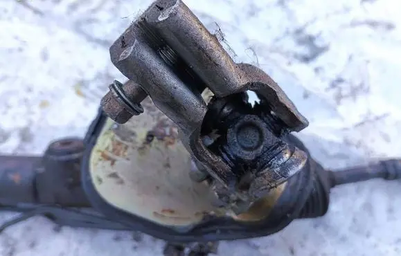 Rover 414 - 416 - 420 Steering column universal joint 