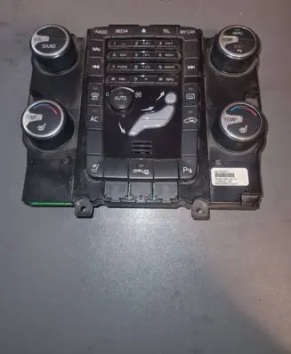 Volvo V70 Climate control unit 30795271 M4021400172 SN2000457323