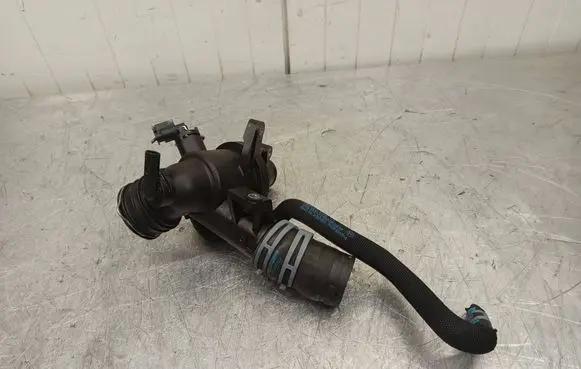 Mercedes-Benz C W204 Thermostat/thermostat housing A6512000615