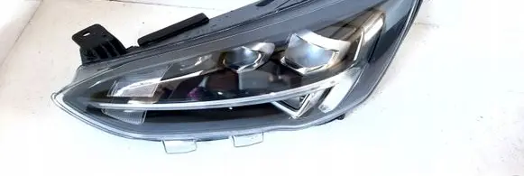 Ford Focus Headlight/headlamp