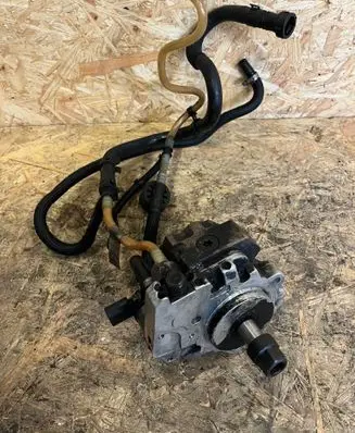 BMW 5 E60 E61 Fuel injection high pressure pump 0445010 R70